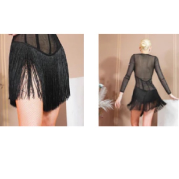 Black. nice silhouette.  Size s but stretchy. Bra inside Brand new. Never worn - Picture 3 of 3